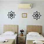 Bed & Breakfast Bybassios 3*